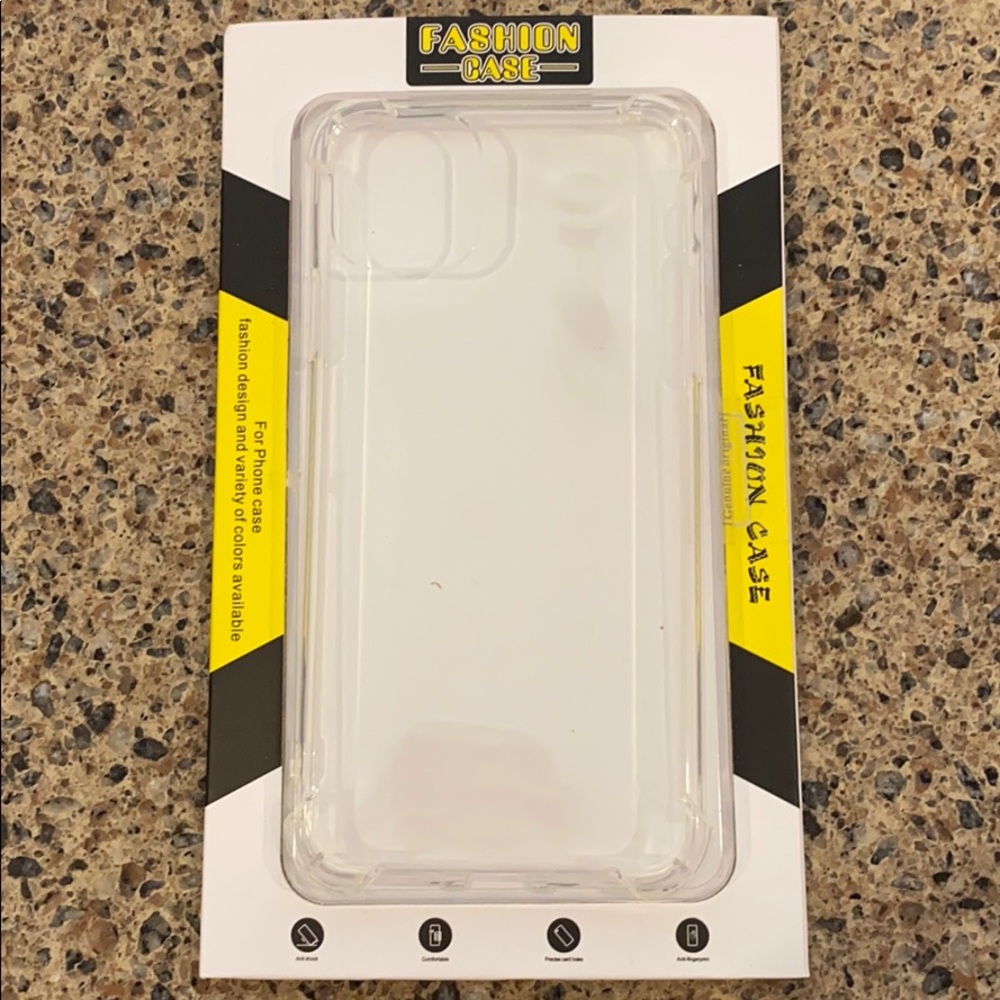 iPhone 11 pro MAX clear case